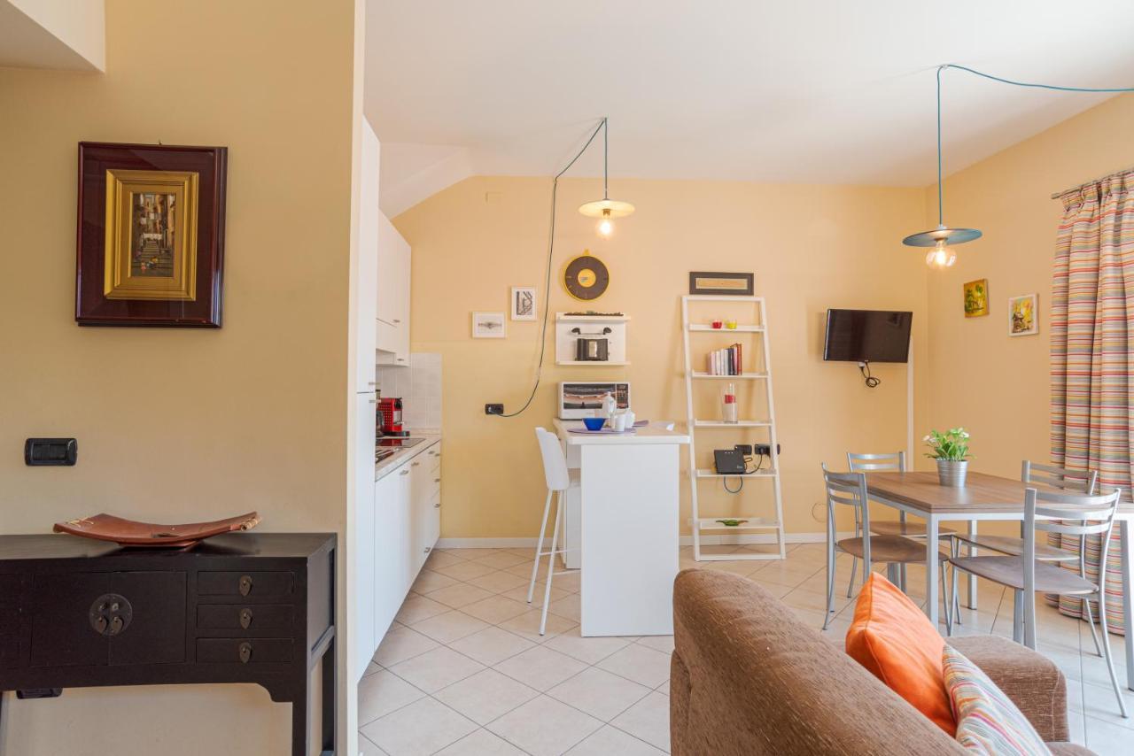 Lake Como Apartment With Balcony And Private Parking Ossuccio Kültér fotó